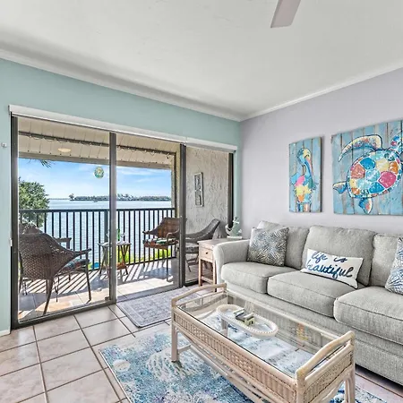 Dans Florida Condos Paradise Bay At Runaway Bay